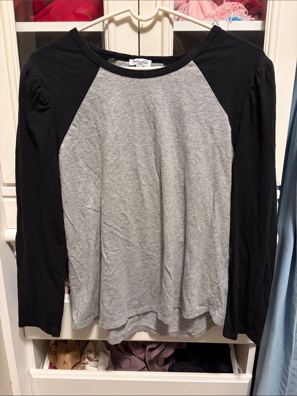 Women’s Black & Gray Raglan Long-Sleeve Top